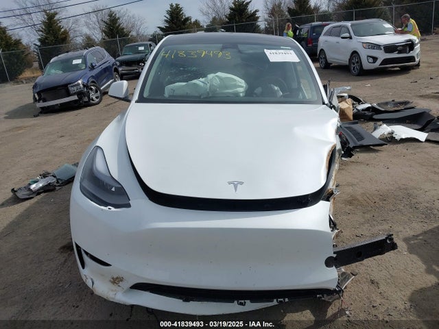 7SAYGDEE3RA258490 Tesla Model Y Long Range Dual Motor All-wheel Drive