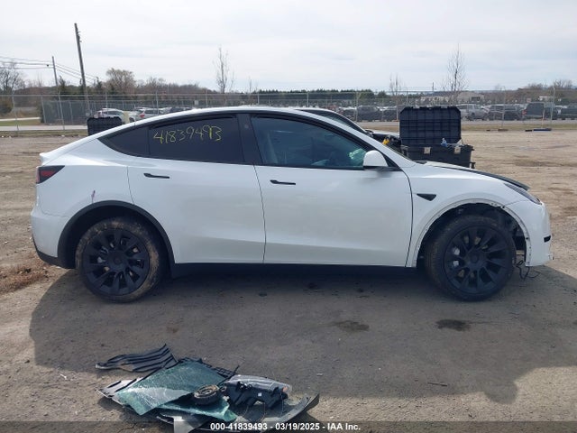 7SAYGDEE3RA258490 Tesla Model Y Long Range Dual Motor All-wheel Drive