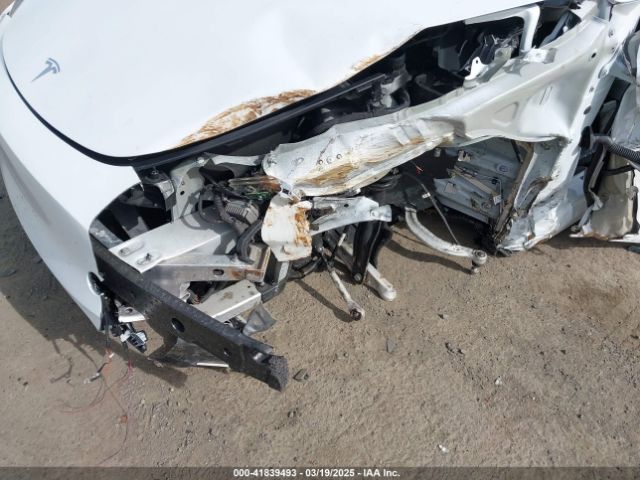 2024 TESLA MODEL Y 7SAYGDEE3RA258490 Photo 5
