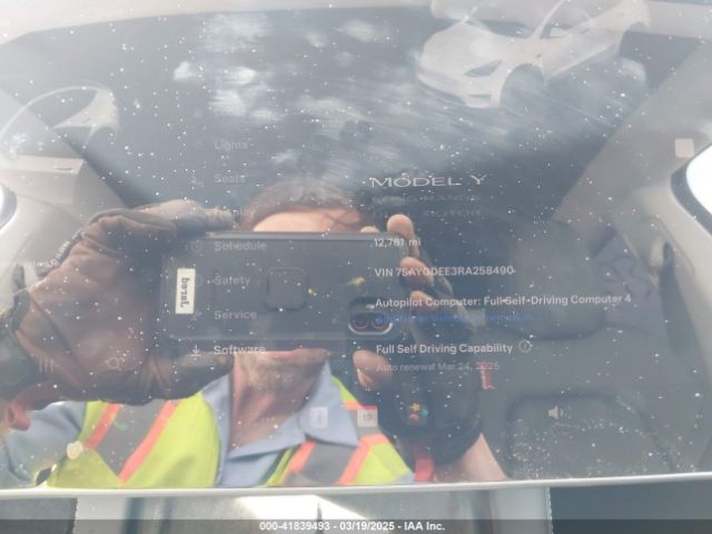 2024 TESLA MODEL Y 7SAYGDEE3RA258490 Photo 6
