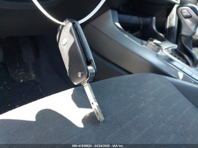 KNDEUCAA8M7173412 KIA SELTOS S