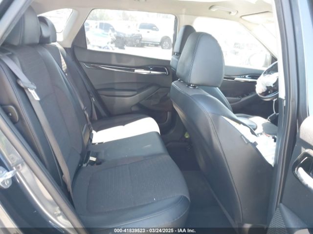 KNDEUCAA8M7173412 KIA SELTOS S