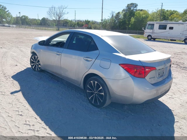5YFBURHE1JP817437 Toyota COROLLA SE