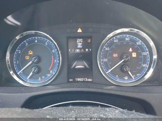 5YFBURHE1JP817437 Toyota COROLLA SE