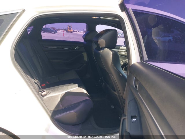1HGCV1F35JA235643 Honda Accord Sport