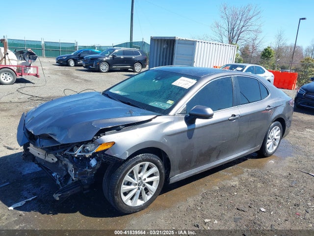 4T1C11AK5MU563426 Toyota CAMRY LE