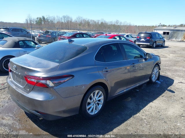 4T1C11AK5MU563426 Toyota CAMRY LE