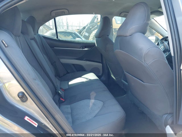 4T1C11AK5MU563426 Toyota CAMRY LE