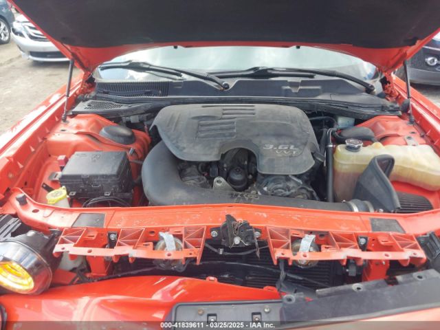 2C3CDZGG8KH684646 Dodge Challenger Sxt Awd