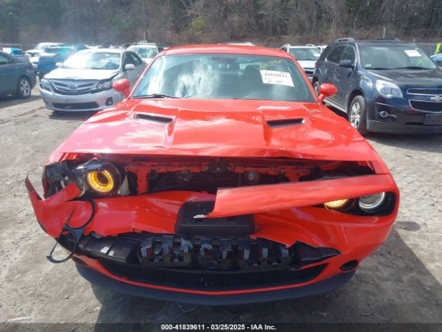 2C3CDZGG8KH684646 Dodge Challenger Sxt Awd