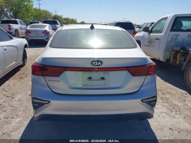 3KPF24AD3KE132161 KIA Forte Lxs