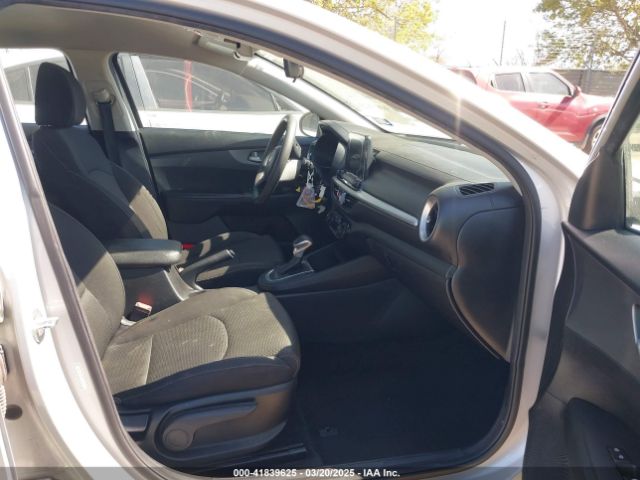 3KPF24AD3KE132161 KIA Forte Lxs