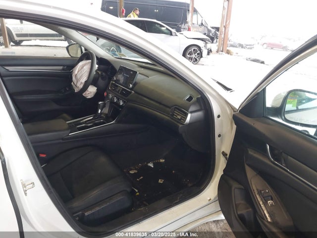 1HGCV1F12KA135001 Honda ACCORD LX