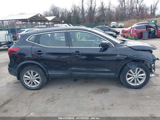 JN1BJ1CR6JW281776 Nissan Rogue Sport Sv