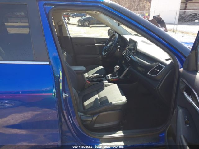KNDERCAAXM7167273 KIA SELTOS EX