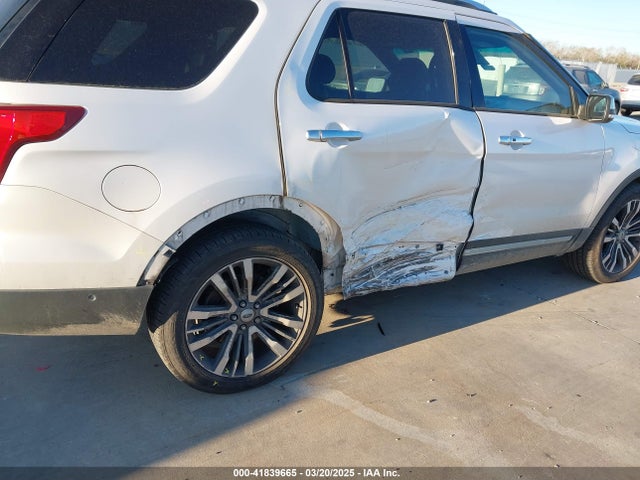 Ford Explorer Platinum 2017 1FM5K8HT9HGA78465 Image 6