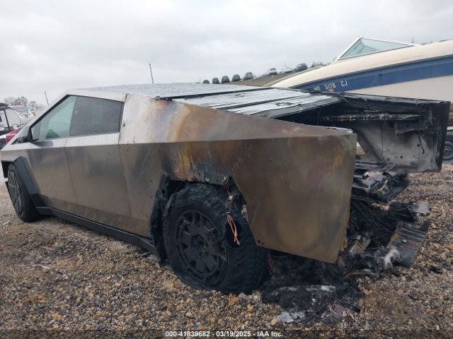 2024 TESLA CYBERTRUCK 7G2CEHEE4RA054072 Photo 2