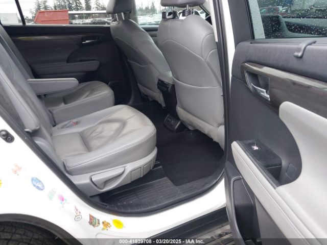5TDFZRBH0LS039681 Toyota Highlander Platinum