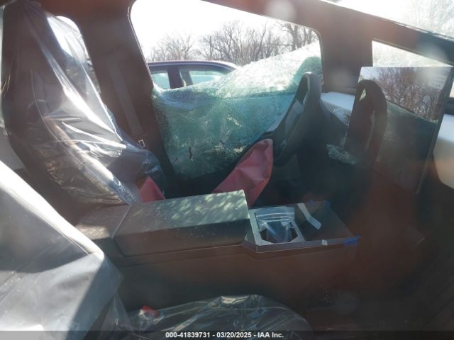 2025 TESLA CYBERTRUCK 7G2CEHEE9SA061735 Photo 4