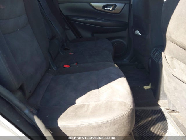 KNMAT2MVXFP519053 Nissan ROGUE SV