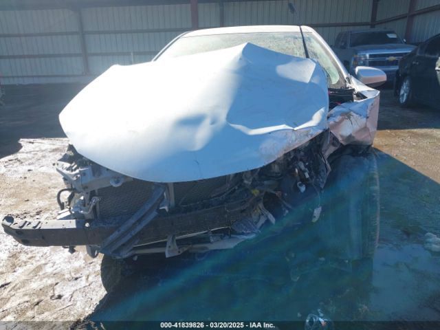 2T1BURHE3EC183098 Toyota COROLLA LE