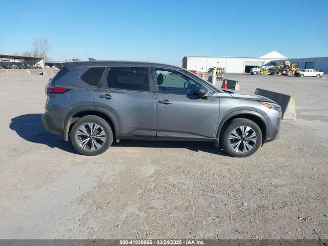 5N1BT3BA9NC715254 Nissan Rogue Sv Fwd