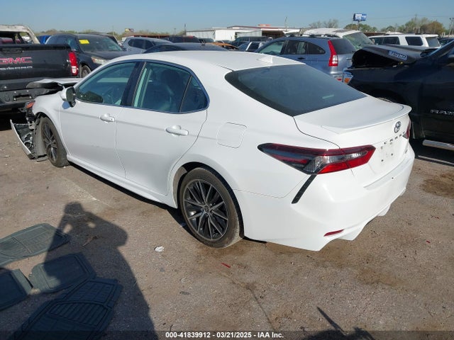 4T1G11AK8NU001281 Toyota CAMRY SE
