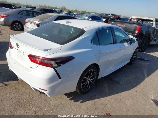 4T1G11AK8NU001281 Toyota CAMRY SE