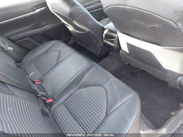 4T1G11AK8NU001281 Toyota CAMRY SE