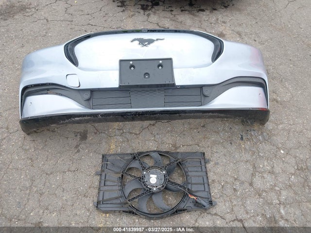 3FMTK3SU4NMA04044 Ford Mustang Mach-e Premium
