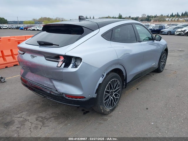 3FMTK3SU4NMA04044 Ford Mustang Mach-e Premium