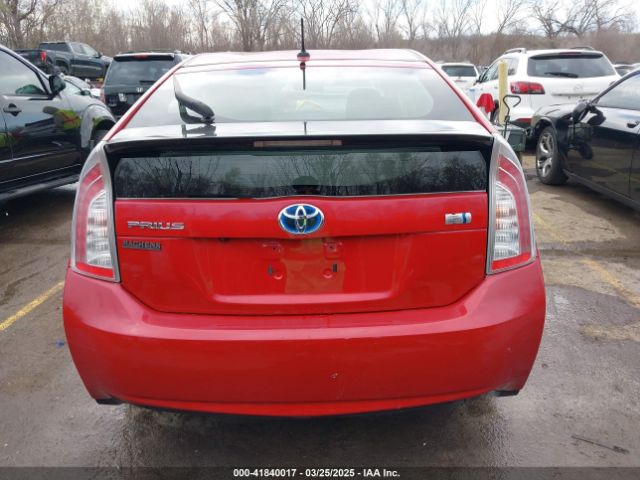 JTDKN3DU7E1833935 Toyota Prius Three