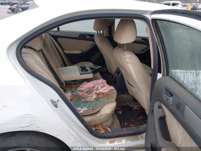 3VWD07AJ8FM261767 Volkswagen Jetta 1.8t Se