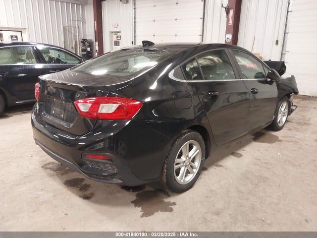 1G1BE5SM1H7113331 Chevrolet Cruze Lt Auto