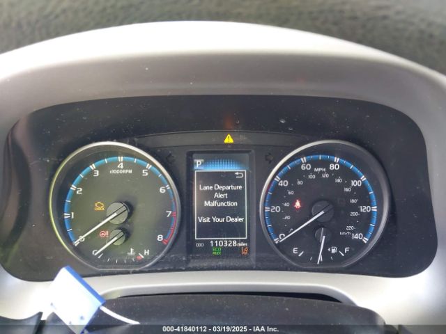2T3ZFREV6HW331736 Toyota RAV4 LE