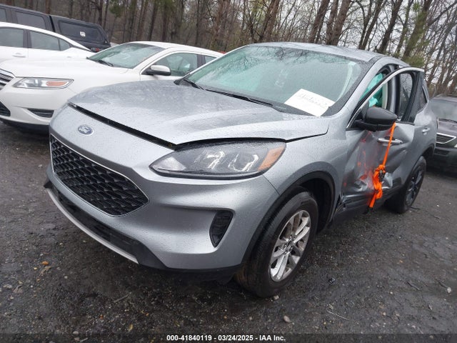 1FMCU9G60NUB55451 Ford ESCAPE SE