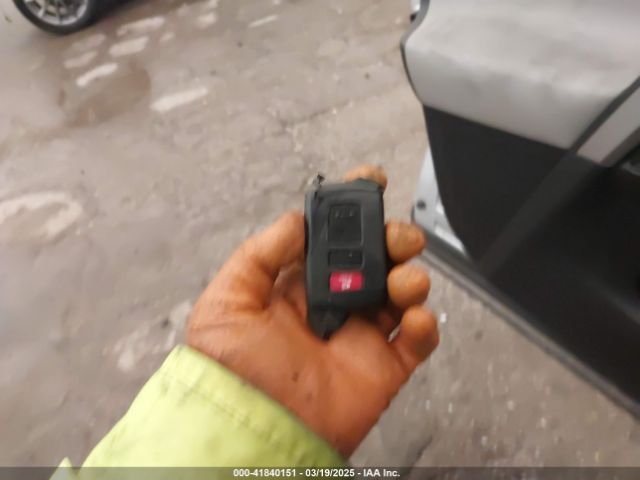 JTMRJREV7GD000142 Toyota Rav4 Hybrid Xle