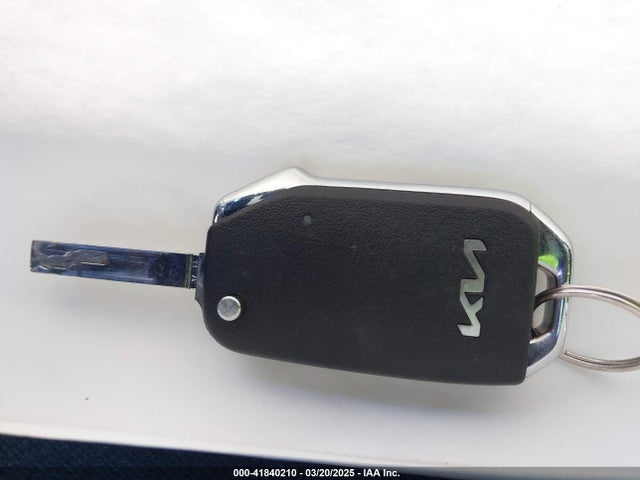 3KPF24ADXPE670668 KIA Forte Lxs
