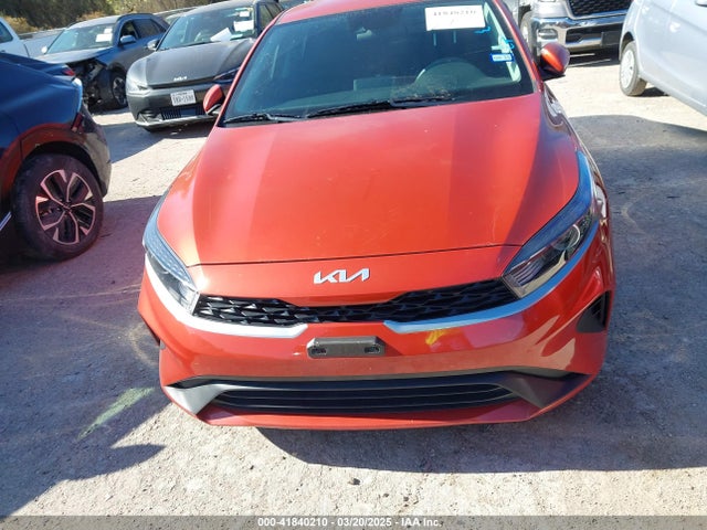 3KPF24ADXPE670668 KIA Forte Lxs