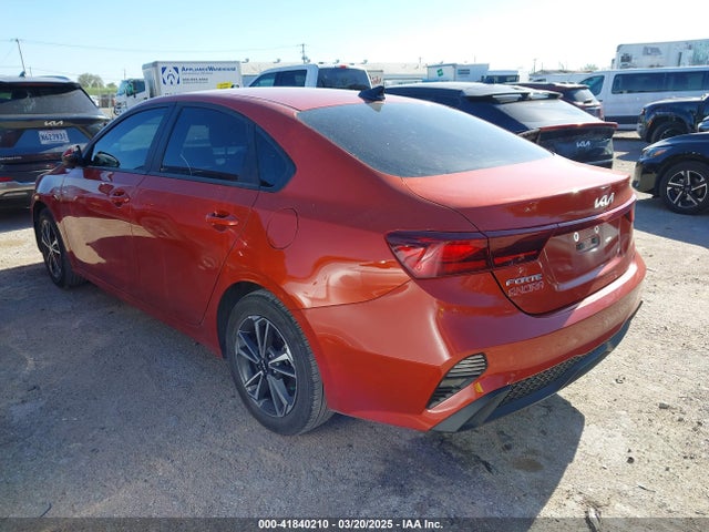 3KPF24ADXPE670668 KIA Forte Lxs