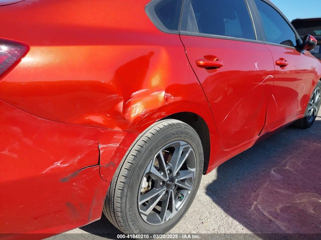 3KPF24ADXPE670668 KIA Forte Lxs