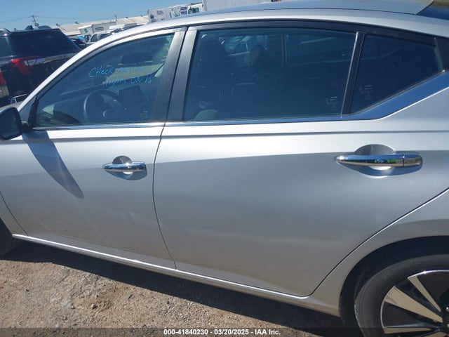 1N4BL4DV1NN365493 Nissan Altima Sv Fwd