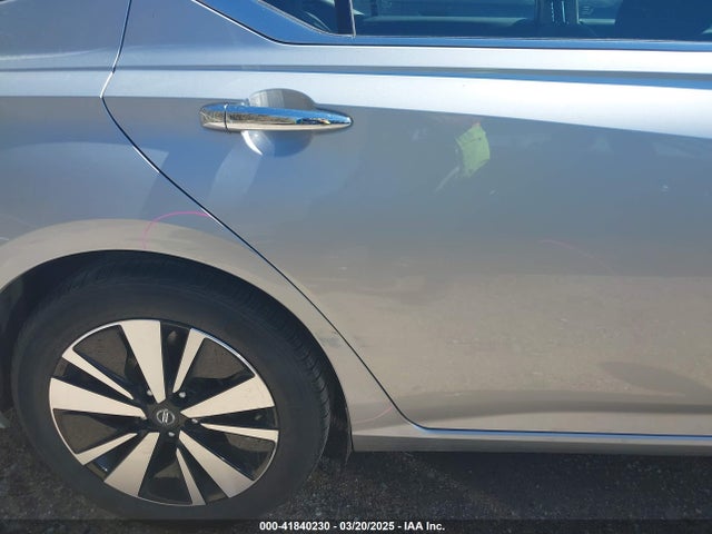 1N4BL4DV1NN365493 Nissan Altima Sv Fwd