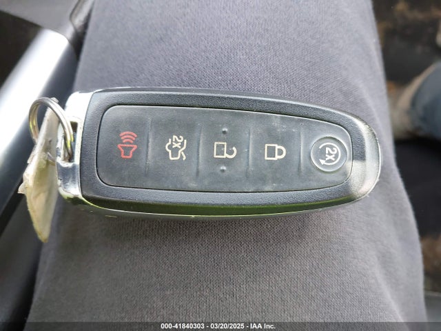 1FMCU9JXXEUE45634 Ford Escape Titanium