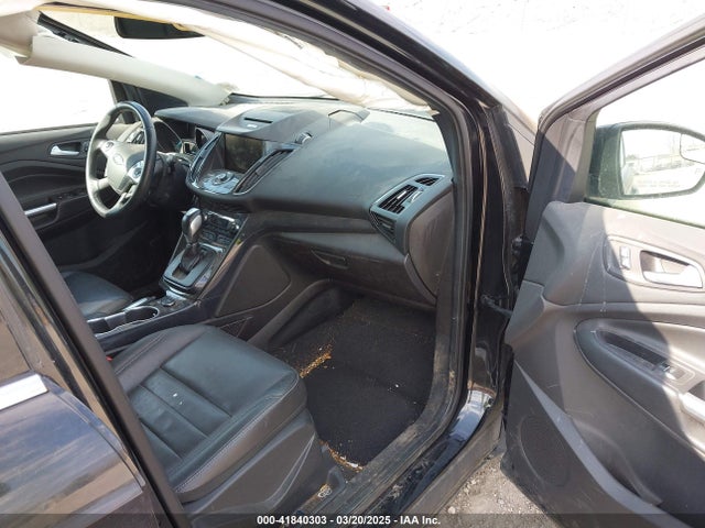1FMCU9JXXEUE45634 Ford Escape Titanium