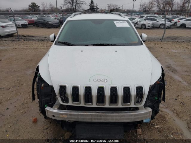 1C4PJMCS3FW795132 Jeep Cherokee Latitude