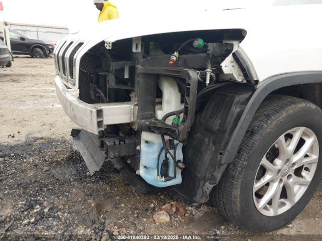 1C4PJMCS3FW795132 Jeep Cherokee Latitude