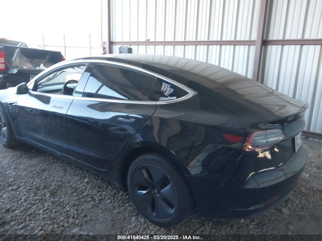 2019 TESLA MODEL 3 5YJ3E1EA4KF399151 Photo 2