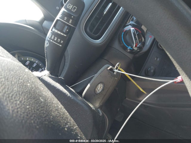 KM8K22AB4NU763892 Hyundai Kona Se