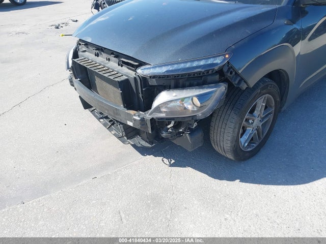 KM8K22AB4NU763892 Hyundai Kona Se